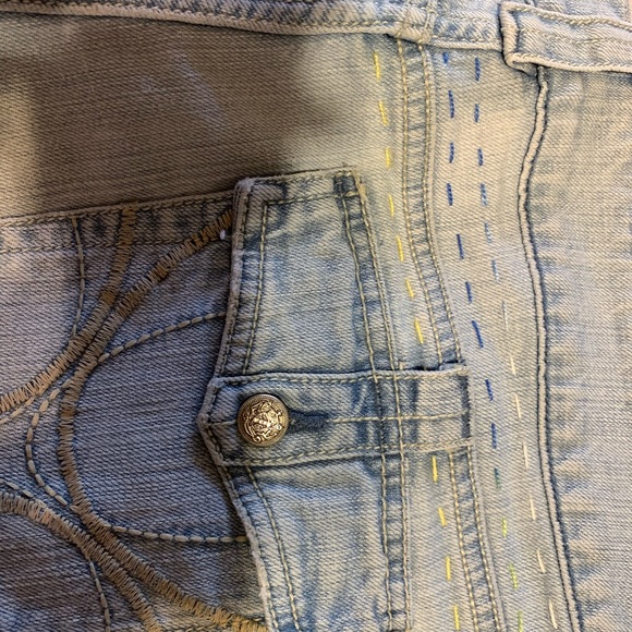 Hand stitched jean shorts - Picture 4 of 5